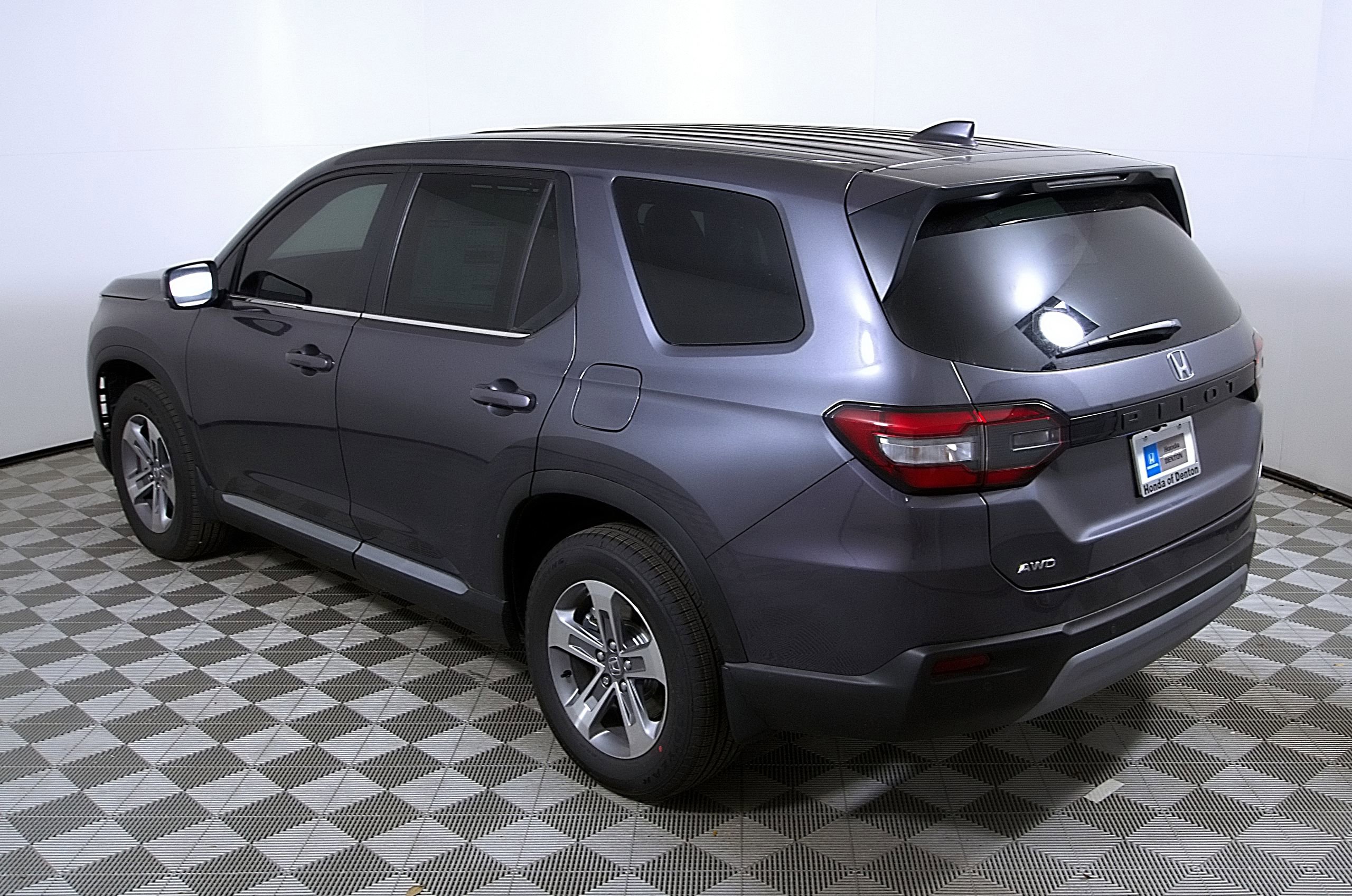 Certified 2025 Honda Pilot EX-L image 9