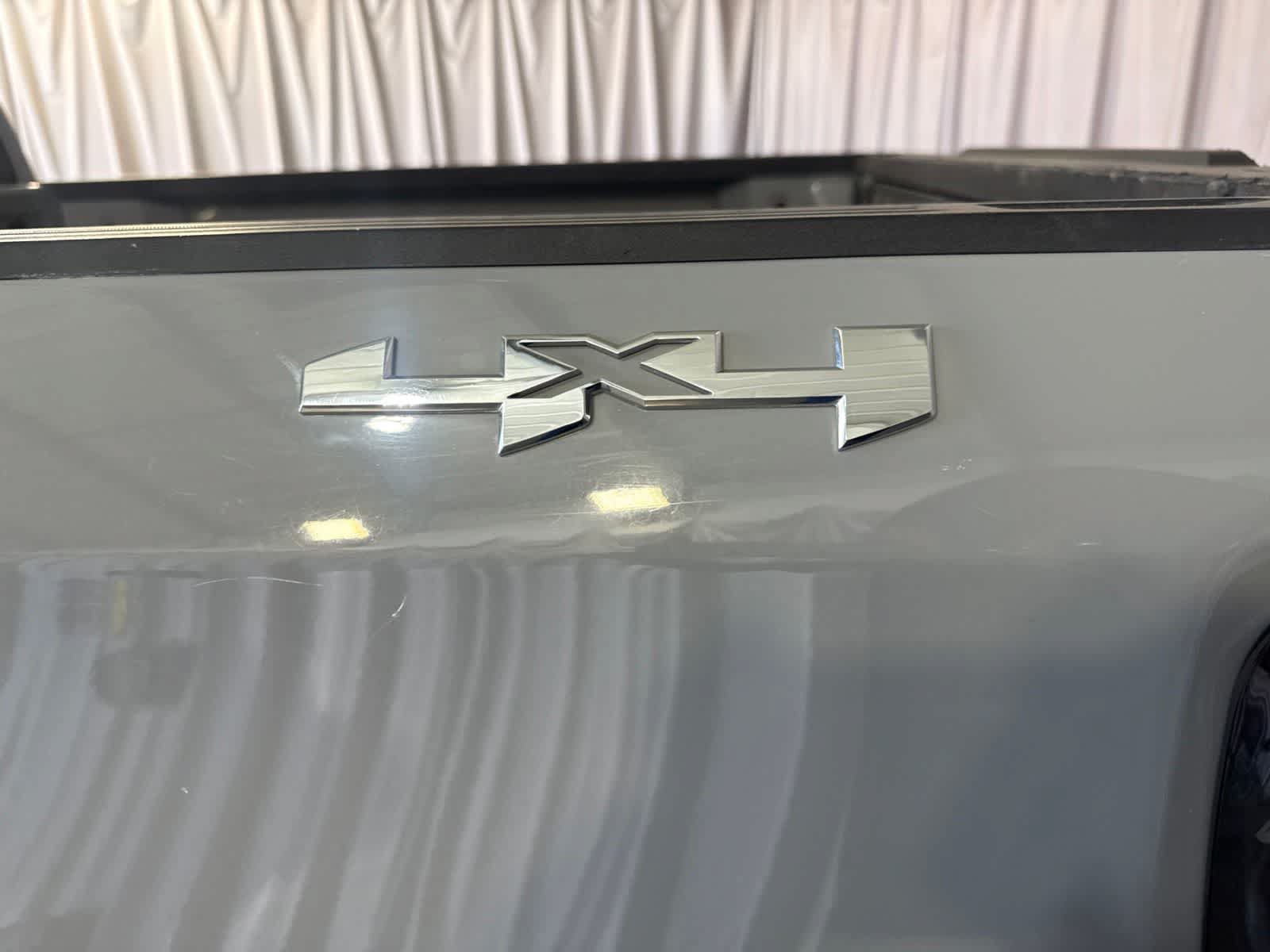 Used 2024 GMC Sierra 1500 SLE AWD/4WD image 13