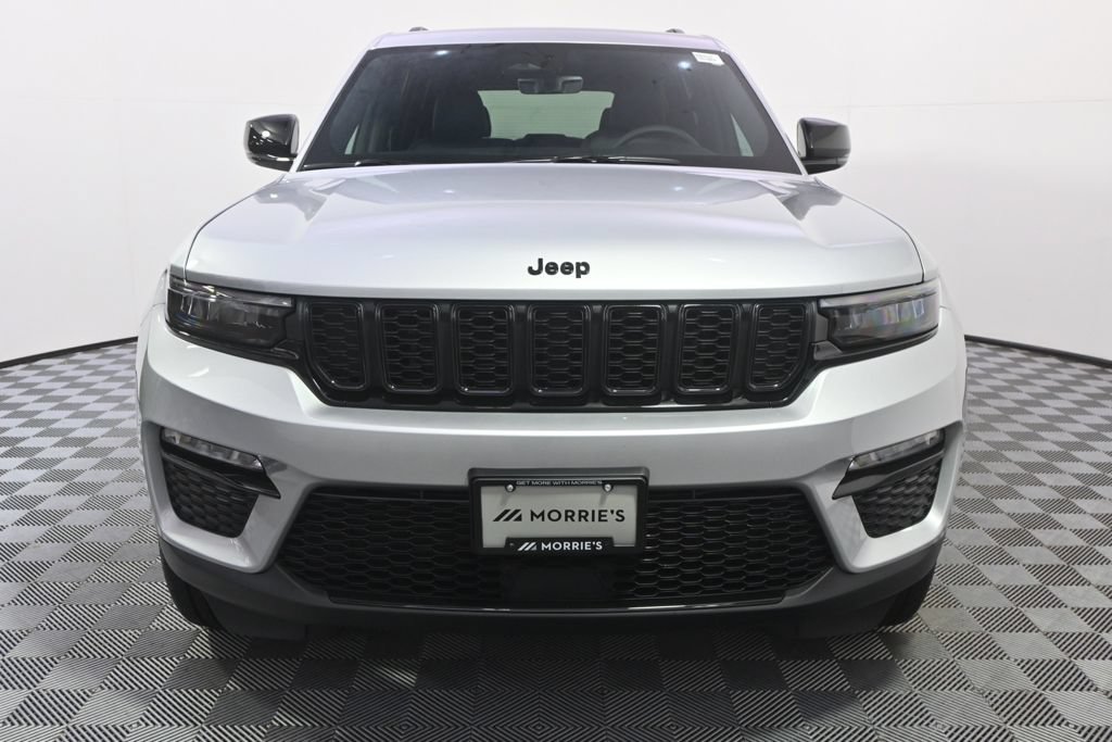 Used 2025 Jeep Grand Cherokee Limited w/ Black Appearance Package AWD/4WD image 10