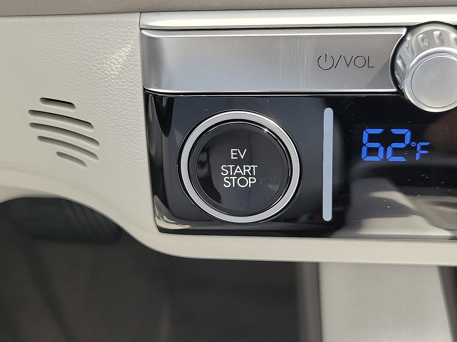 Used 2024 Hyundai Ioniq 6 SEL image 16