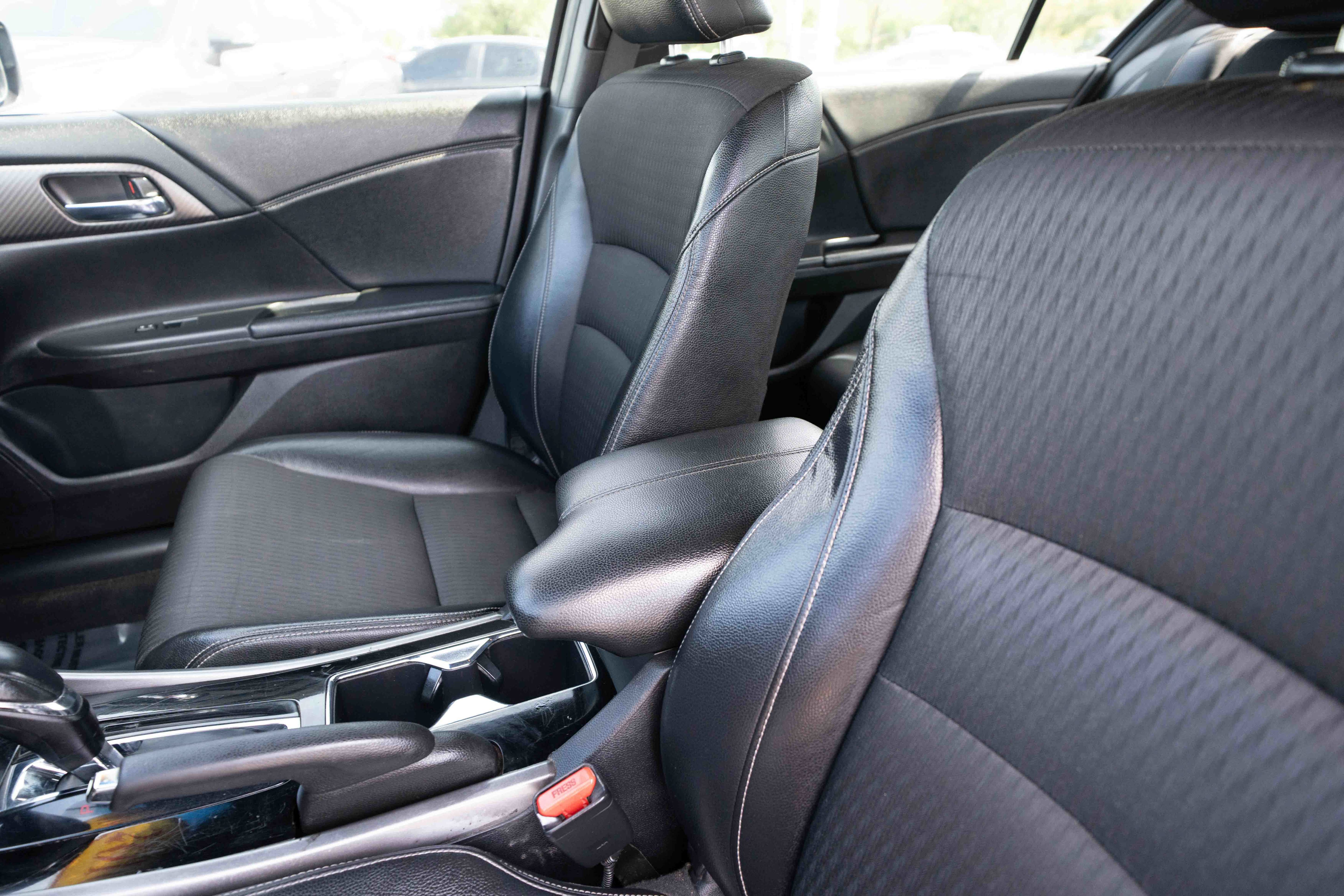 Used 2016 Honda Accord Sport image 10