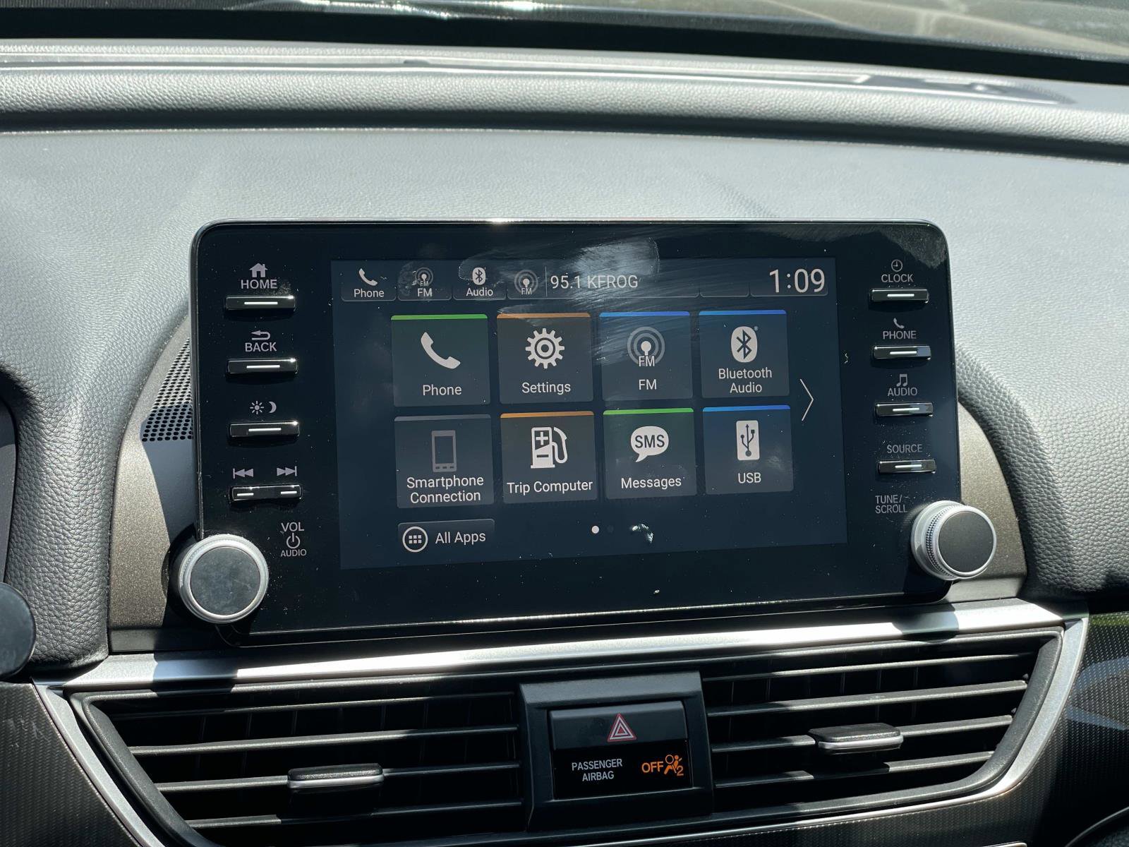 Used 2018 Honda Accord Sport image 6