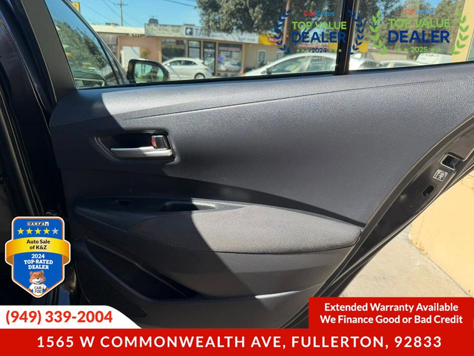 Used 2020 Toyota Corolla LE FWD image 23