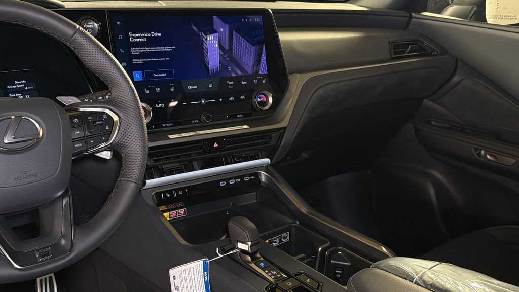 New 2026 Lexus TX 500h AWD image 13
