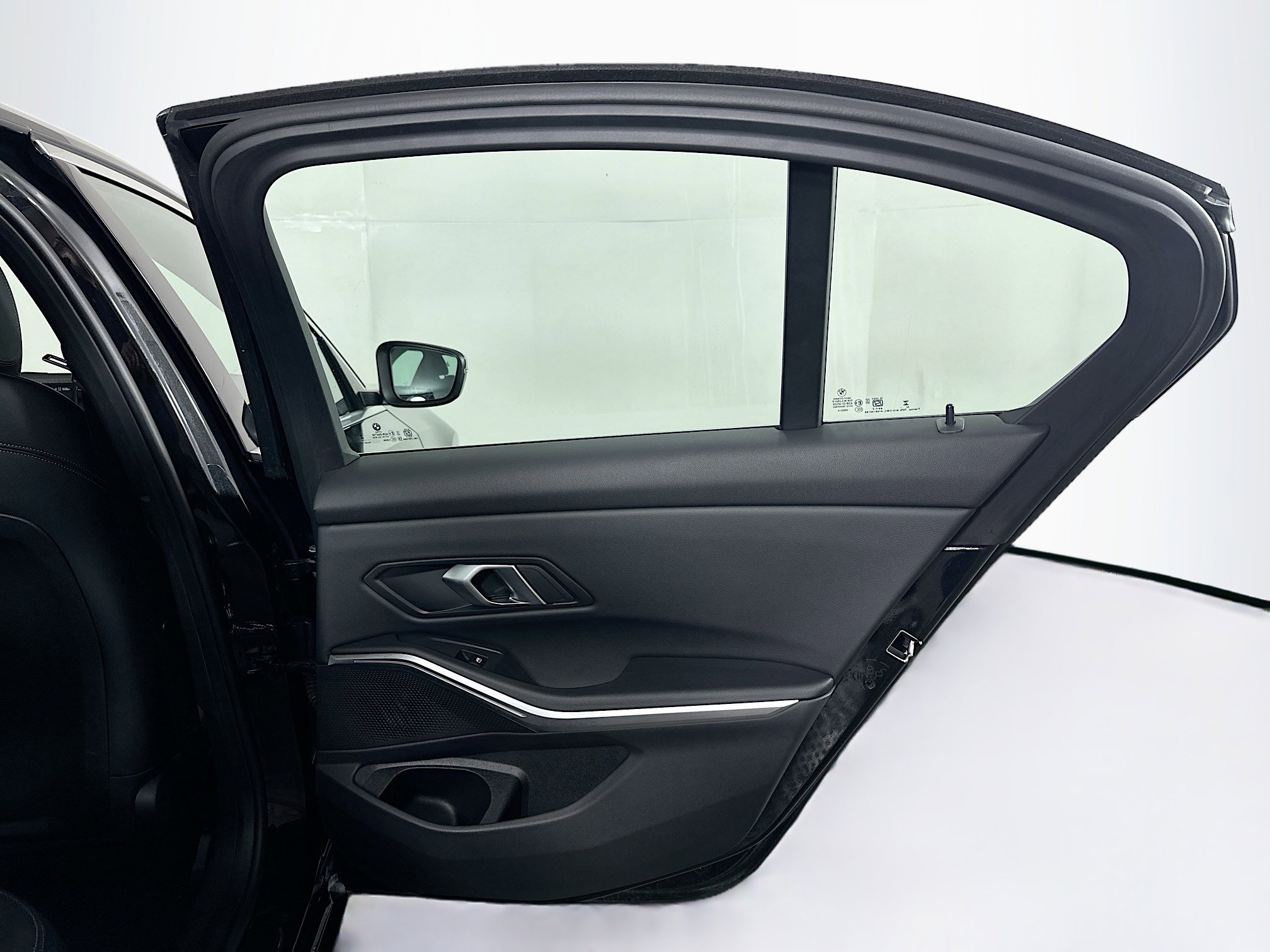 Used 2025 BMW 330i xDrive Sedan image 32