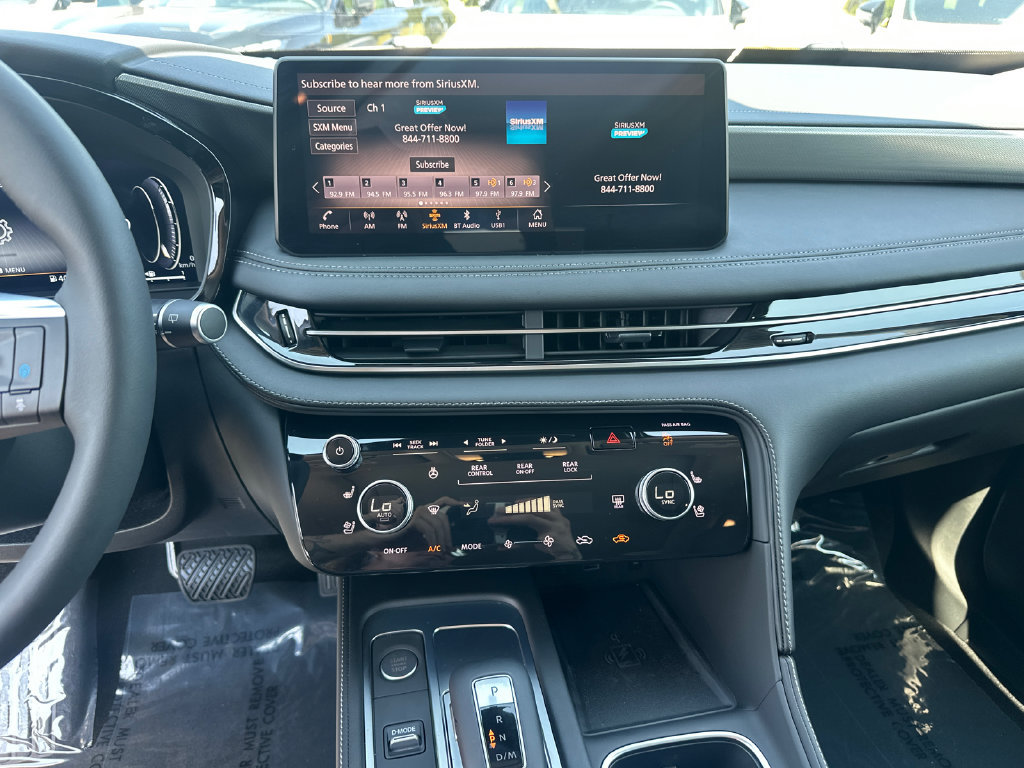 Certified 2025 INFINITI QX60 Luxe AWD/4WD image 24