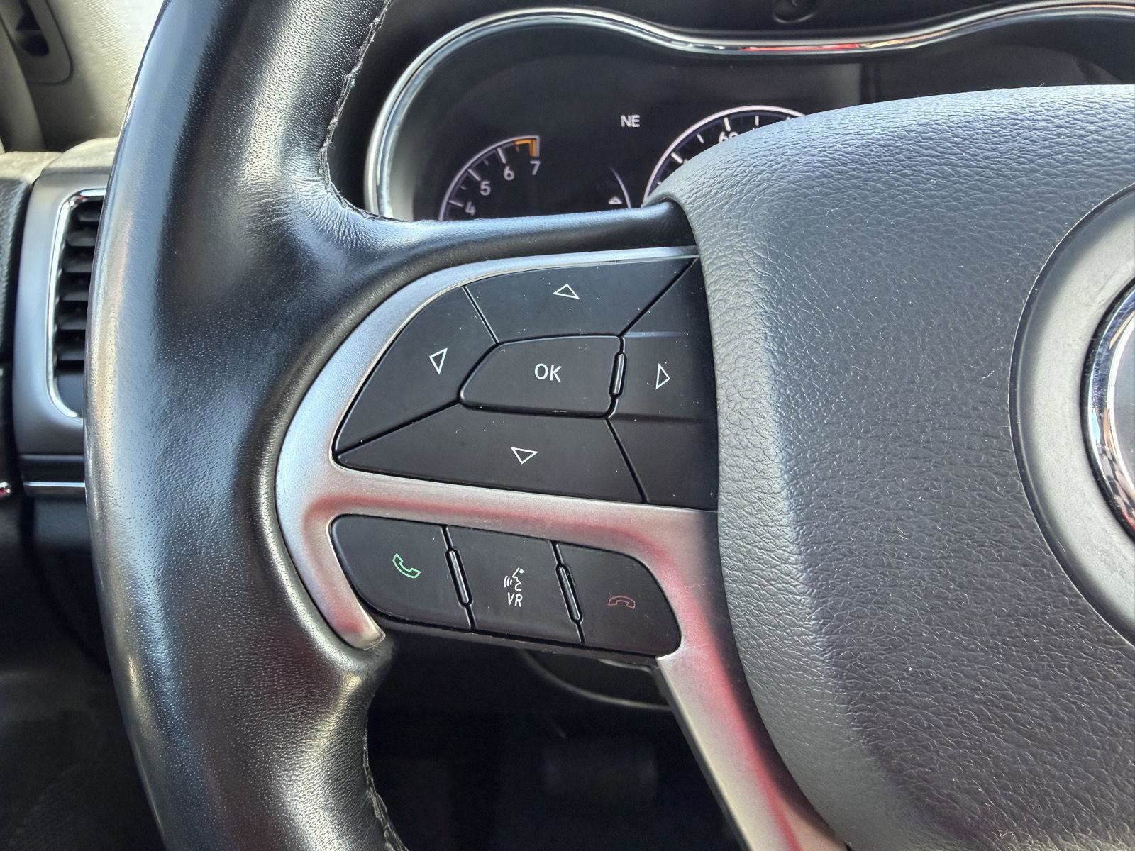 Used 2021 Jeep Grand Cherokee Limited w/ Luxury Group II image 33