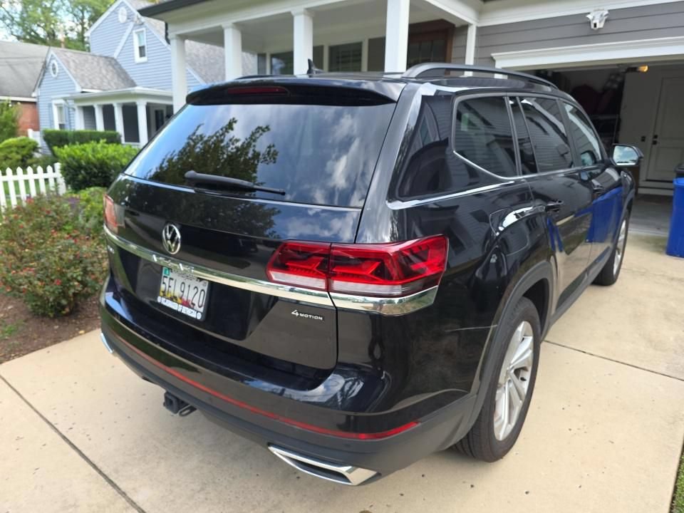 Certified 2023 Volkswagen Atlas SE w/ Panoramic Sunroof Package AWD/4WD image 7