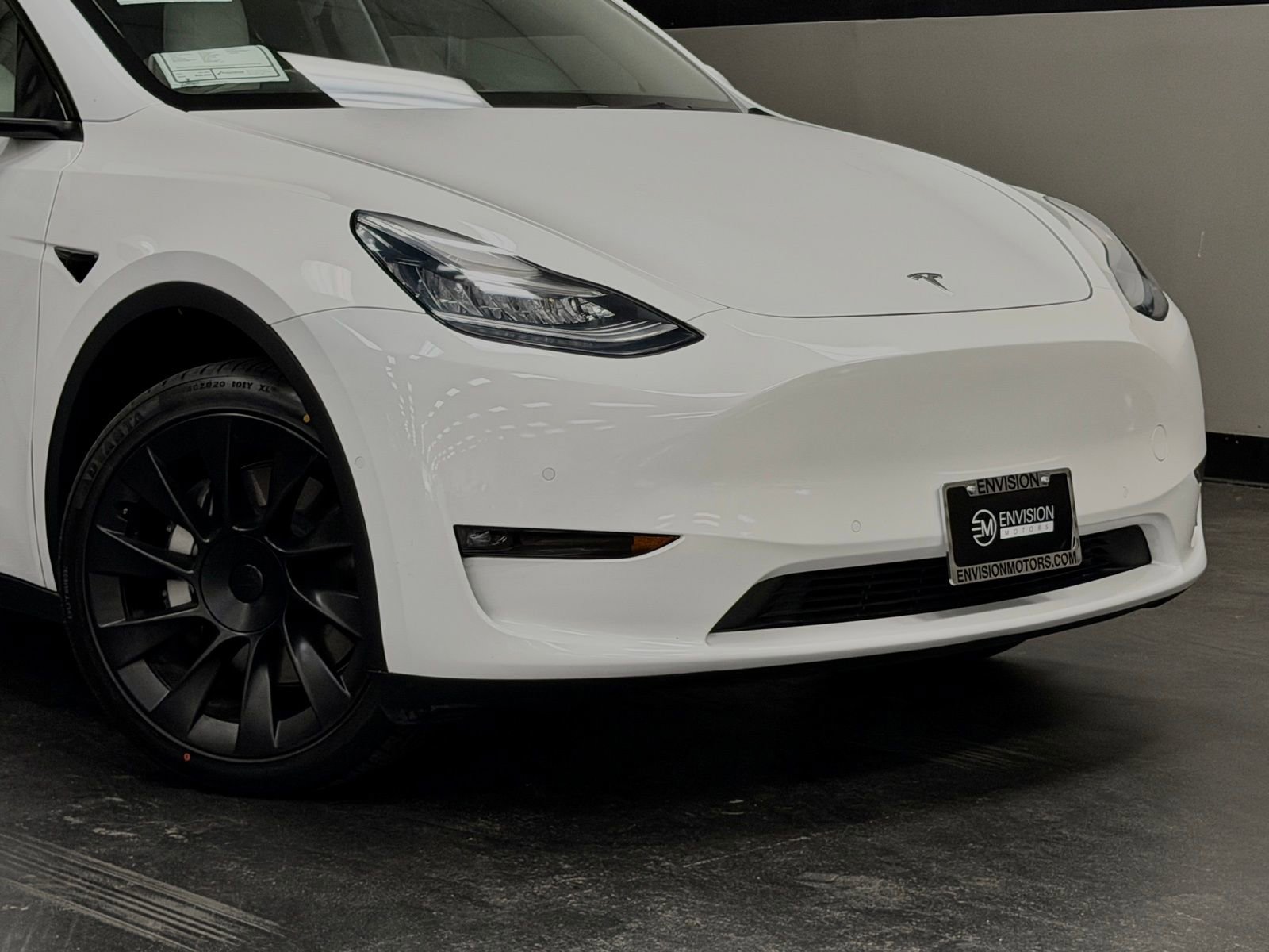Used 2021 Tesla Model Y 2WD image 3
