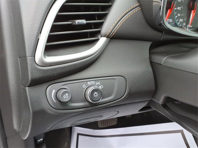 Used 2022 Chevrolet Trax LT w/ Driver Confidence Package image 16