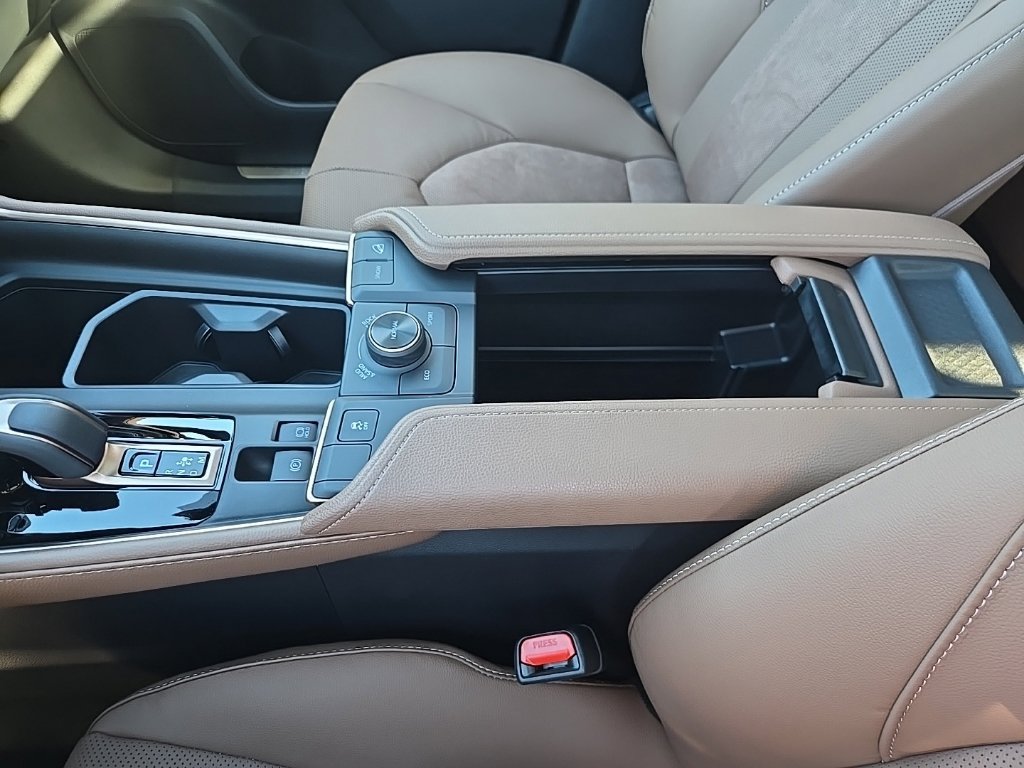 New 2026 Toyota Grand Highlander AWD Hybrid image 24