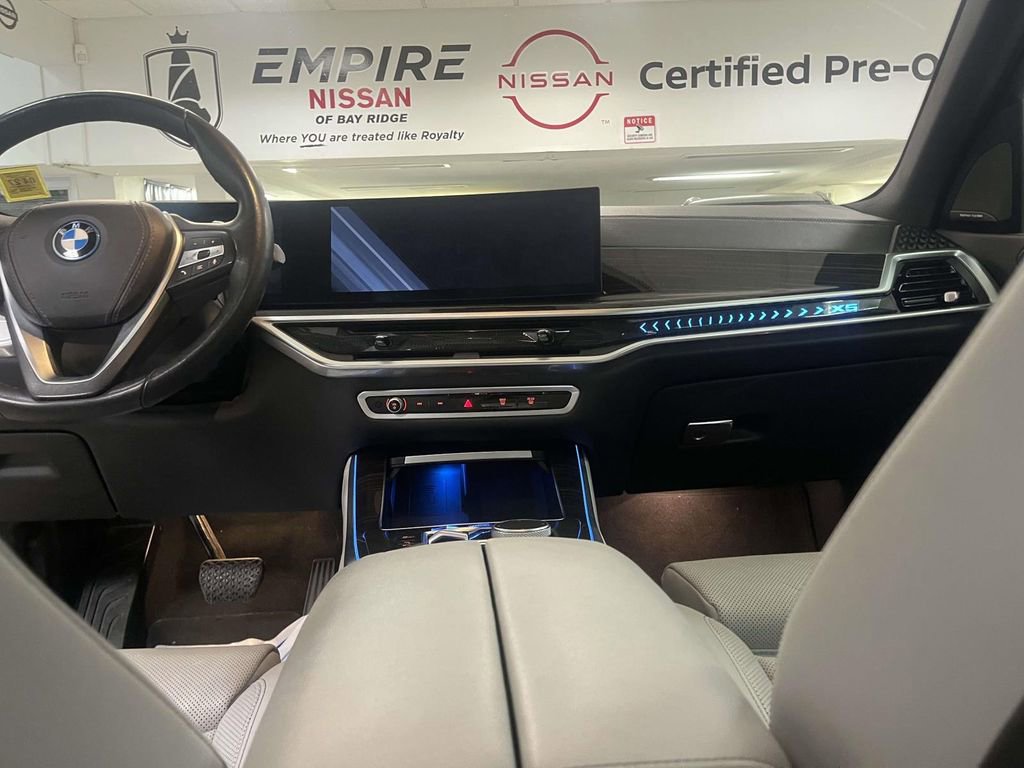 Used 2024 BMW X5 xDrive50e image 14