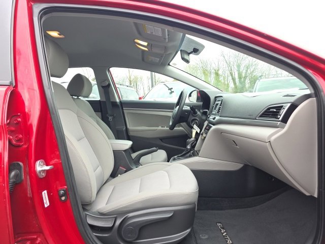 Used 2017 Hyundai Elantra SE image 23