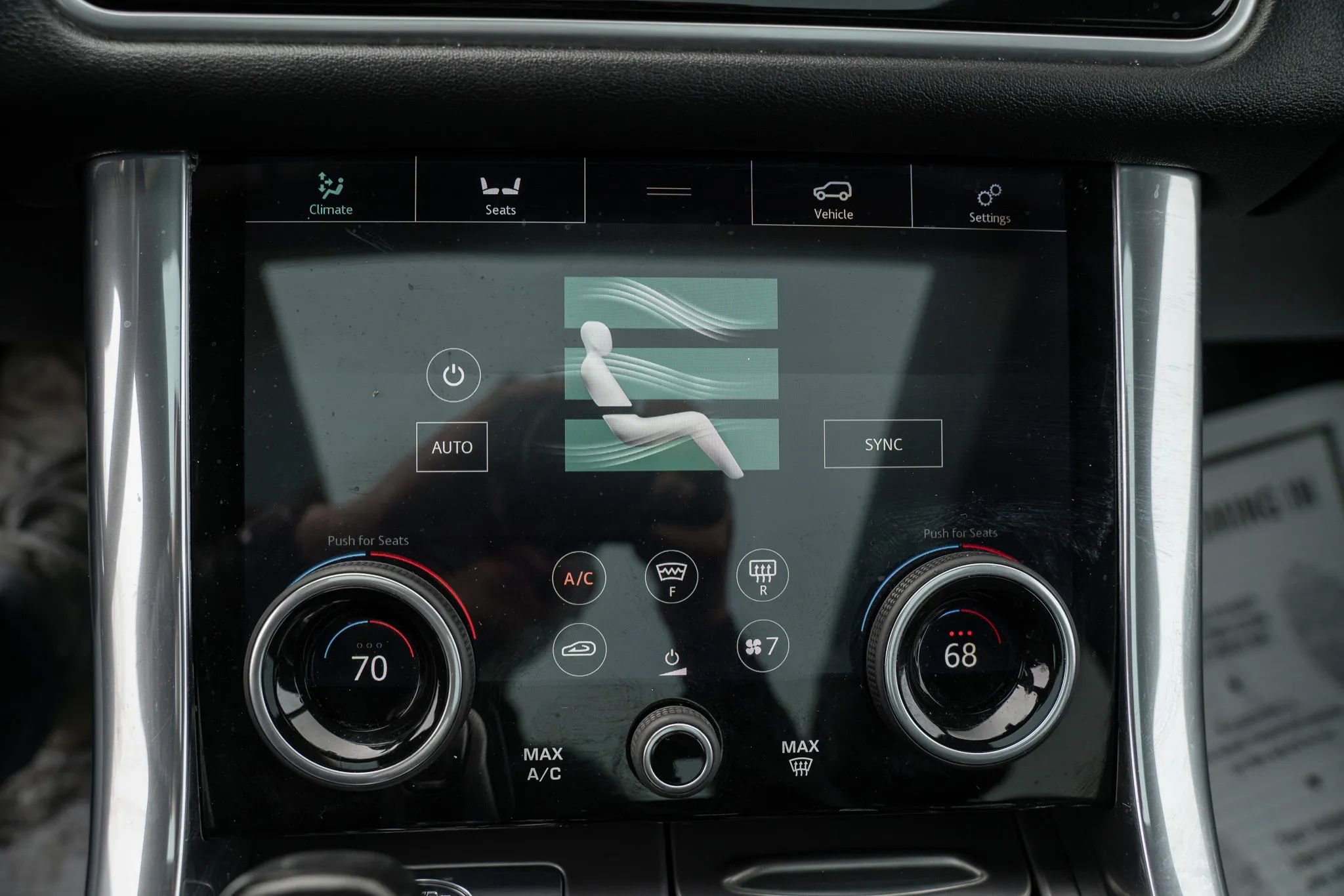 Used 2018 Land Rover Range Rover Sport SE image 28