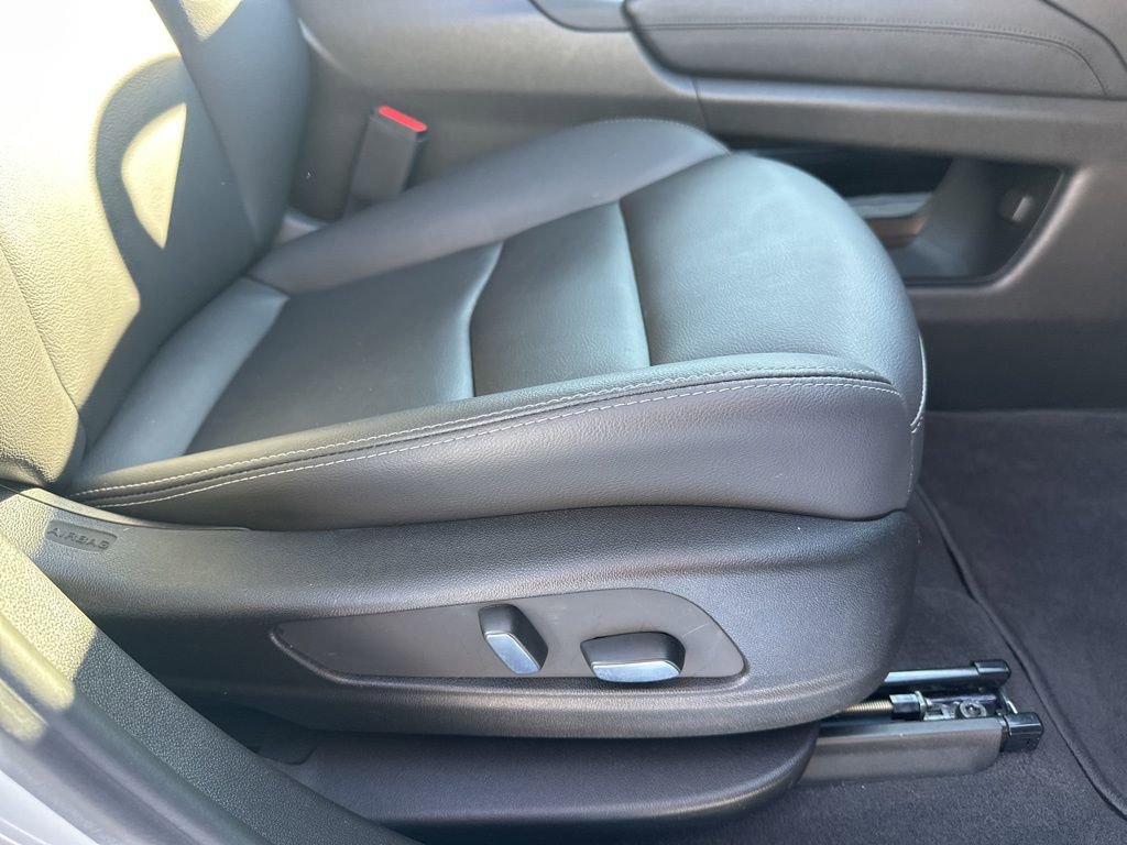 Certified 2025 Cadillac XT5 Luxury image 45