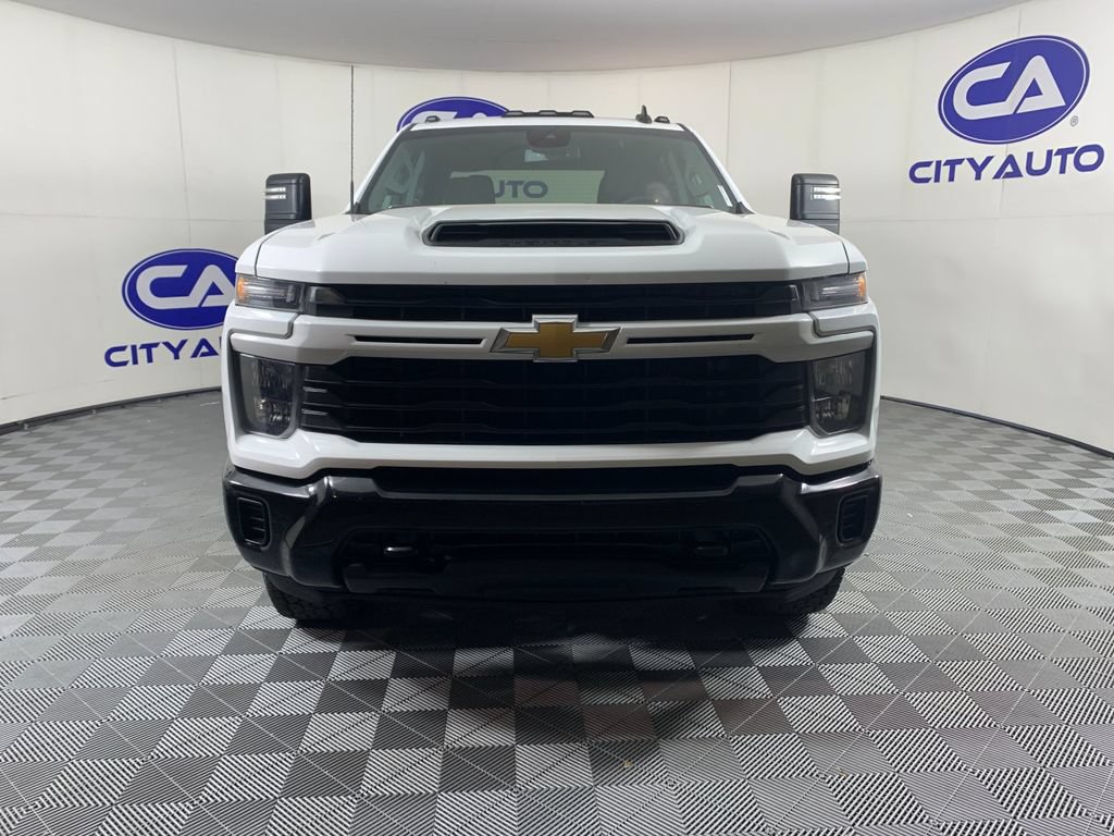 Used 2024 Chevrolet Silverado 2500 Custom w/ Custom Value Package RWD image 9