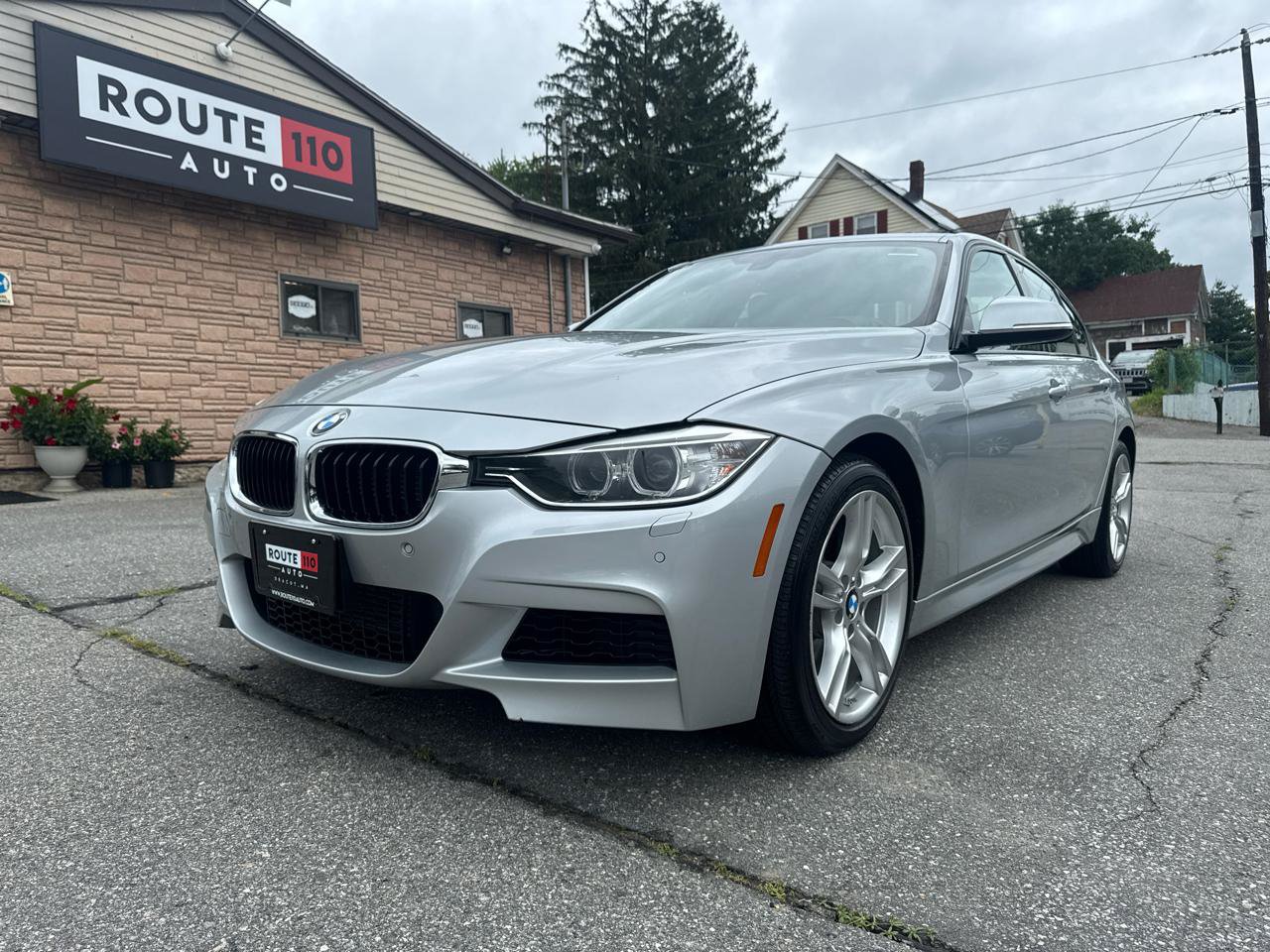 Used 2014 BMW 335i xDrive Sedan AWD/4WD image 2