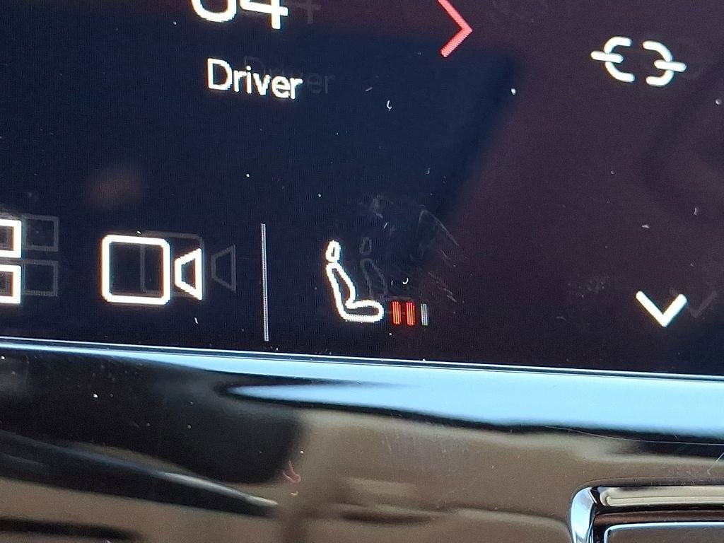 Used 2025 Volvo V90 B6 Cross Country Plus w/ Protection Package Premier image 27