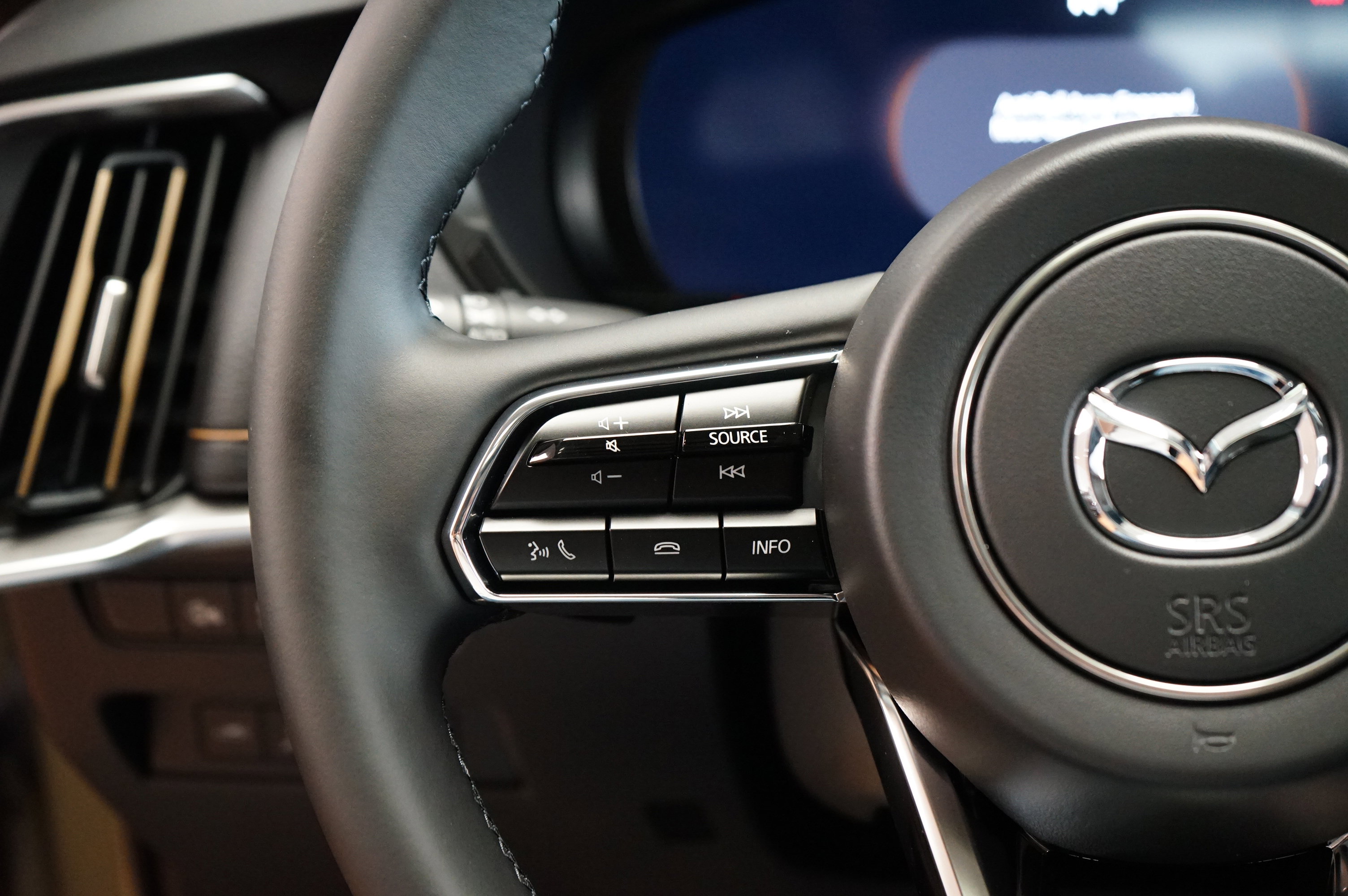 New 2025 MAZDA CX-70 Plug-In Hybrid w/ Premium Pkg image 22