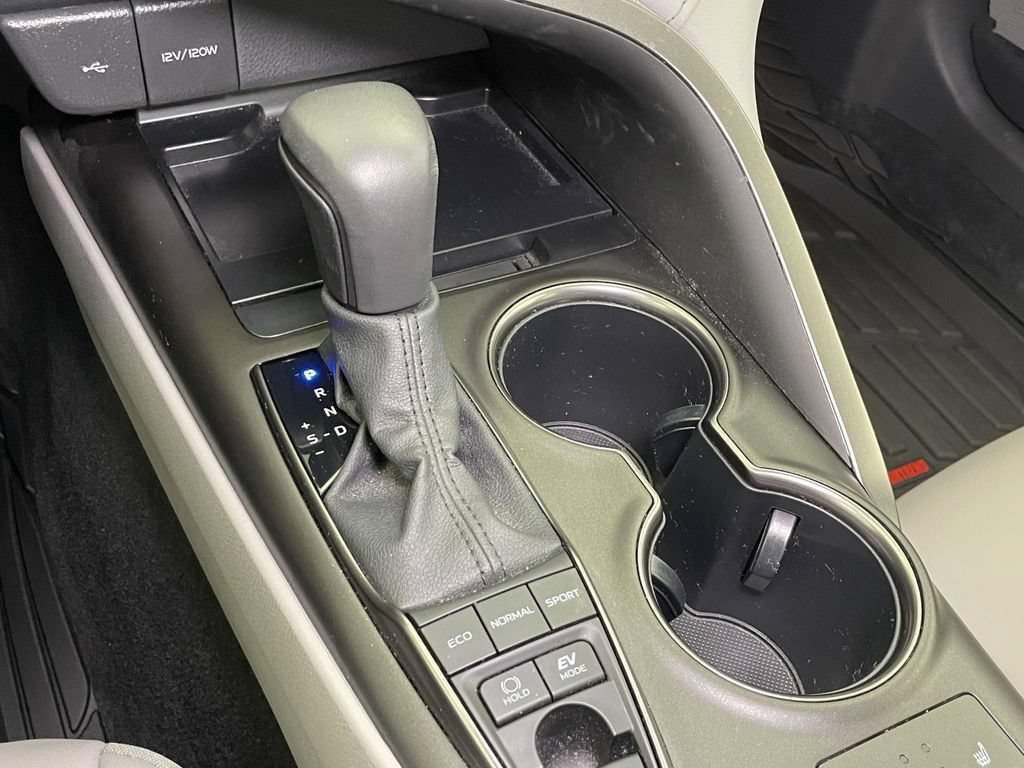 Used 2024 Toyota Camry XSE w/ Cold Weather Package FWD image 27
