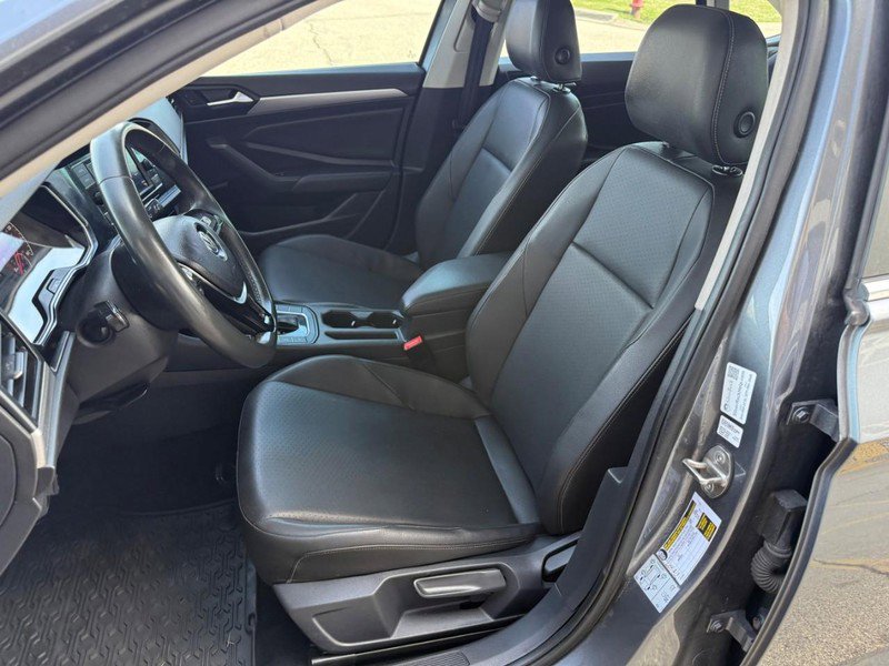 Used 2020 Volkswagen Jetta SE image 9