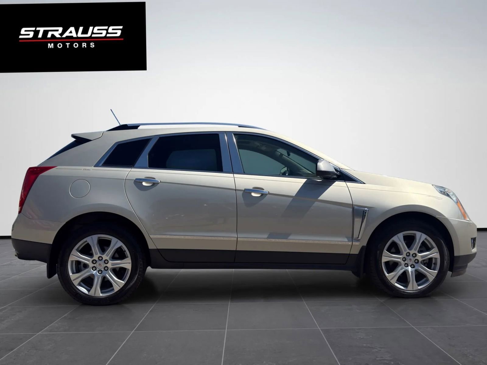 Used 2016 Cadillac SRX Premium FWD image 5