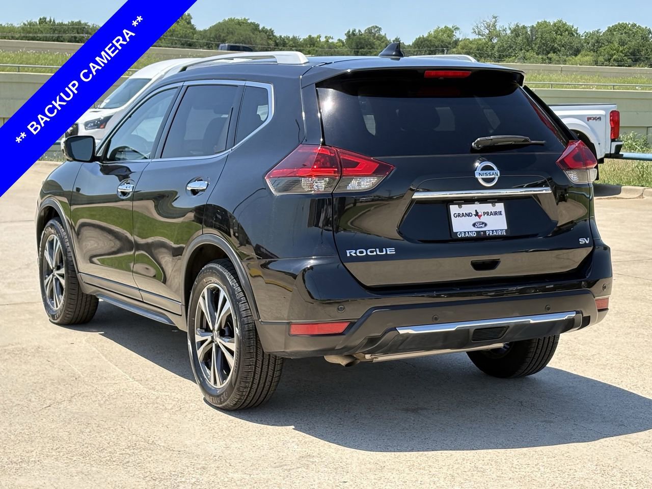 Used 2020 Nissan Rogue SV w/ Premium Package FWD image 6