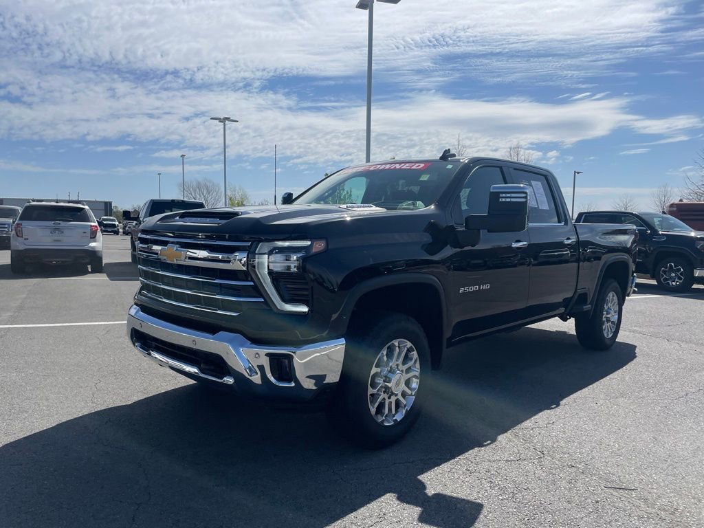 Used 2024 Chevrolet Silverado 2500 LTZ w/ LTZ Plus Package image 3