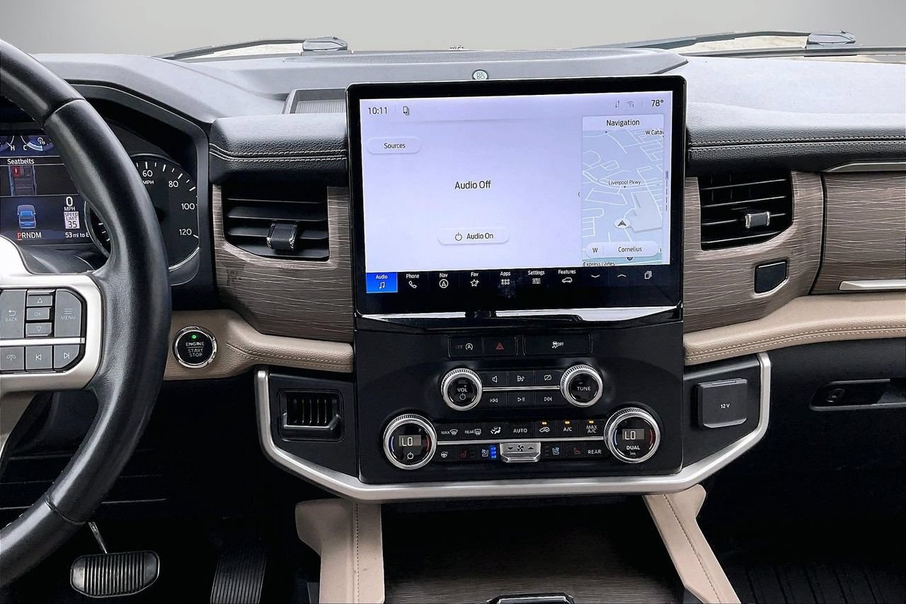 Used 2024 Ford Expedition Limited AWD/4WD image 12