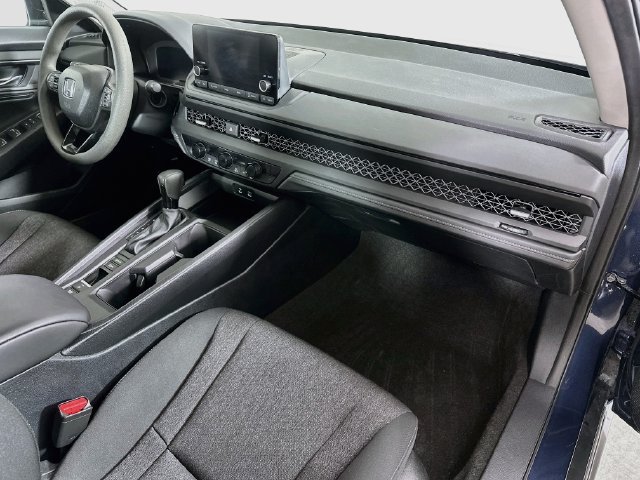 Certified 2025 Honda Accord SE image 32