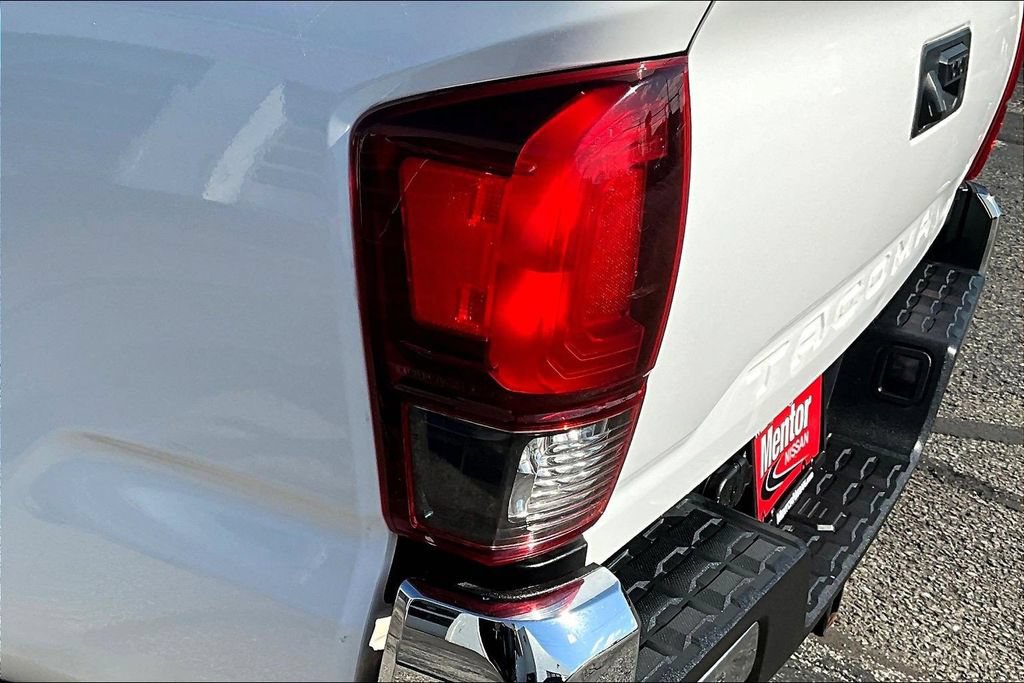 Used 2021 Toyota Tacoma SR5 AWD/4WD image 24