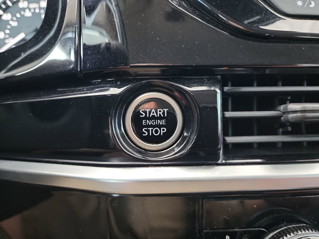 Used 2022 Nissan Pathfinder SV FWD image 27