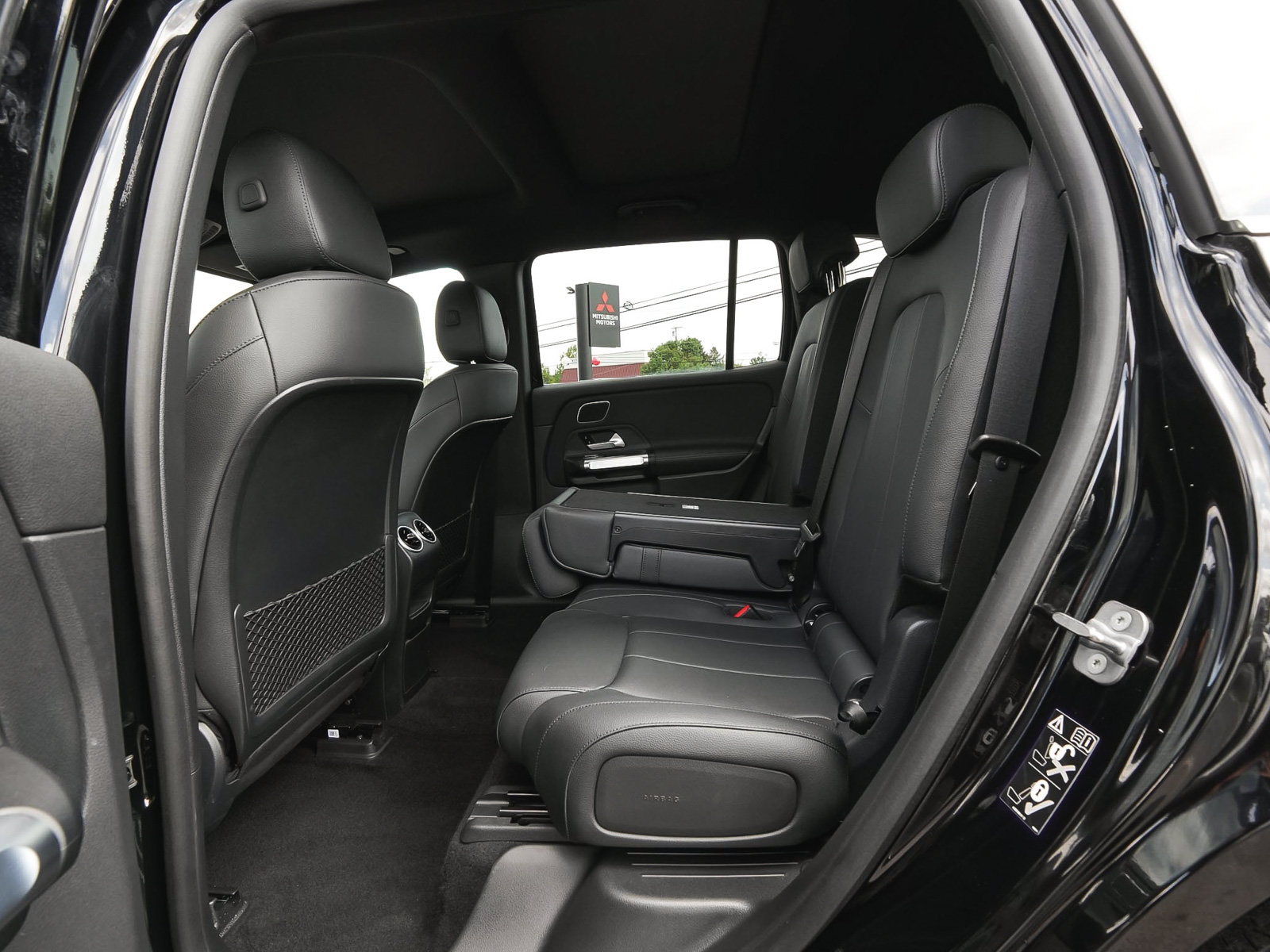 Used 2023 Mercedes-Benz EQB 300 4MATIC w/ Pinnacle Package image 40
