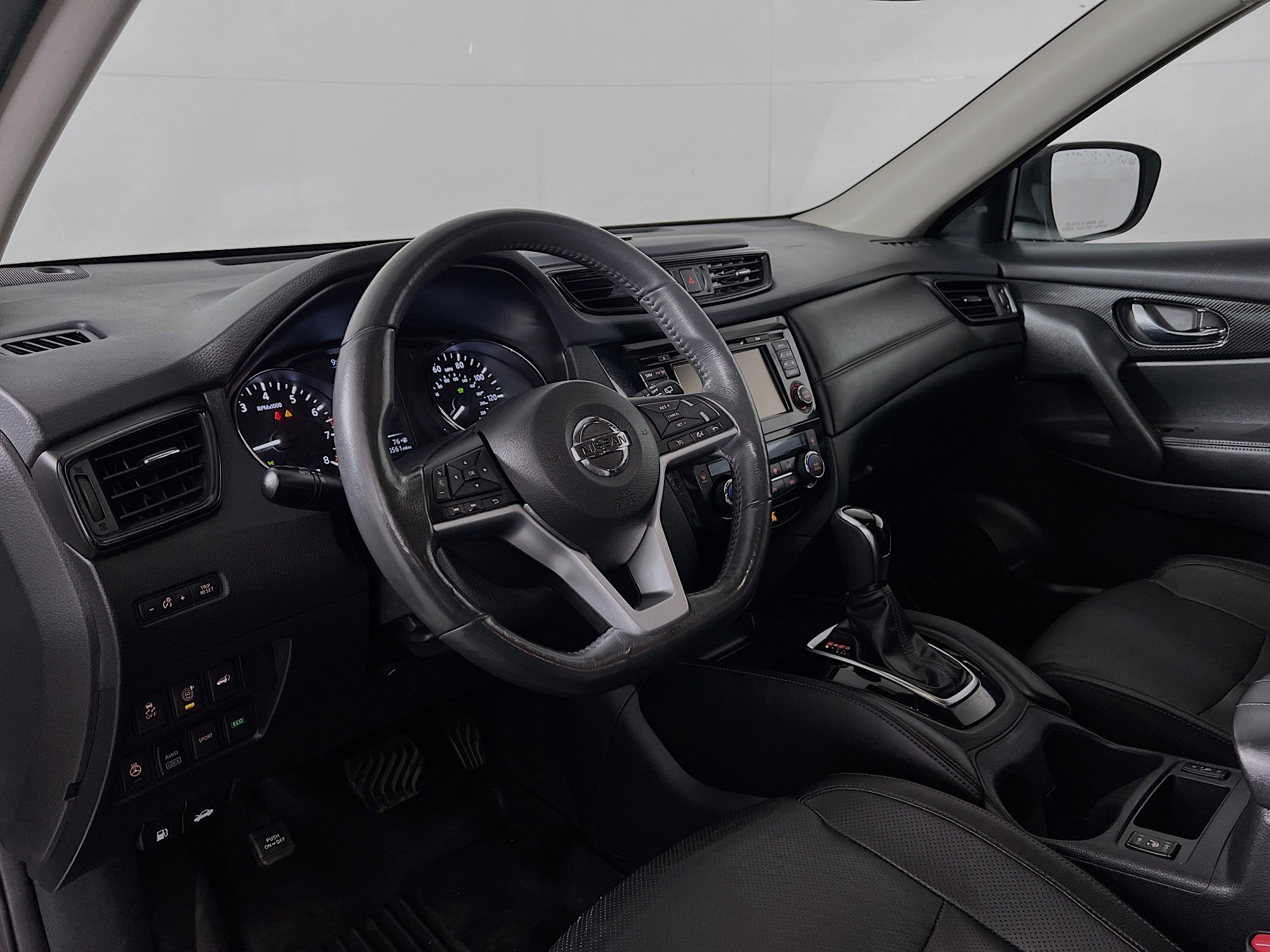 Used 2017 Nissan Rogue SL w/ SL HEV Premium Package image 9