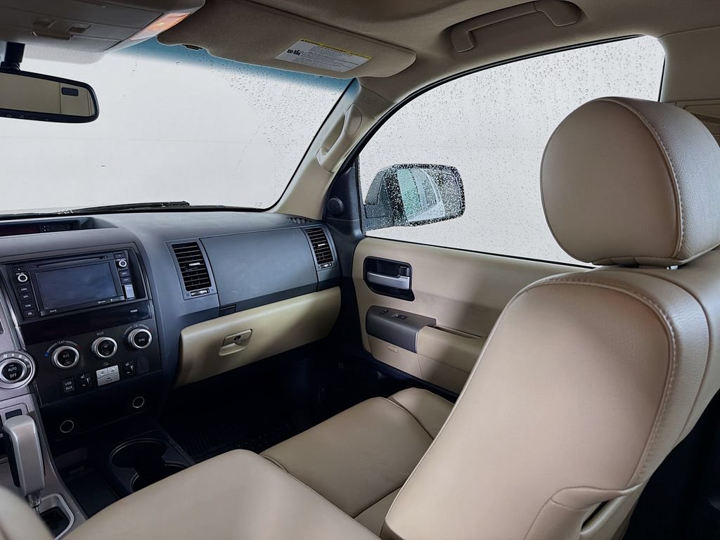 Used 2017 Toyota Sequoia Limited w/ Safety & Convenience Package AWD/4WD image 22