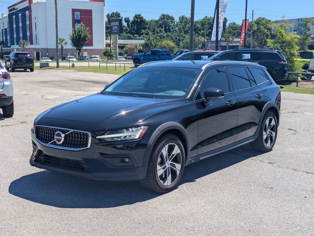 Used 2023 Volvo V60 B5 Cross Country Plus w/ Climate Package AWD/4WD image 7