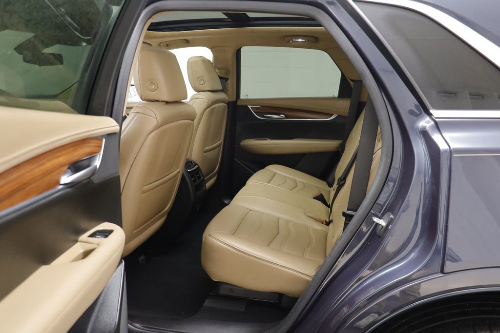 Used 2018 Cadillac XT5 Platinum w/ Driver Assist Package image 14