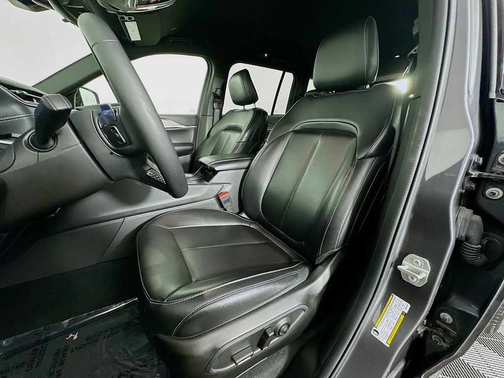 Used 2024 Jeep Grand Cherokee Limited w/ Black Appearance Package image 22