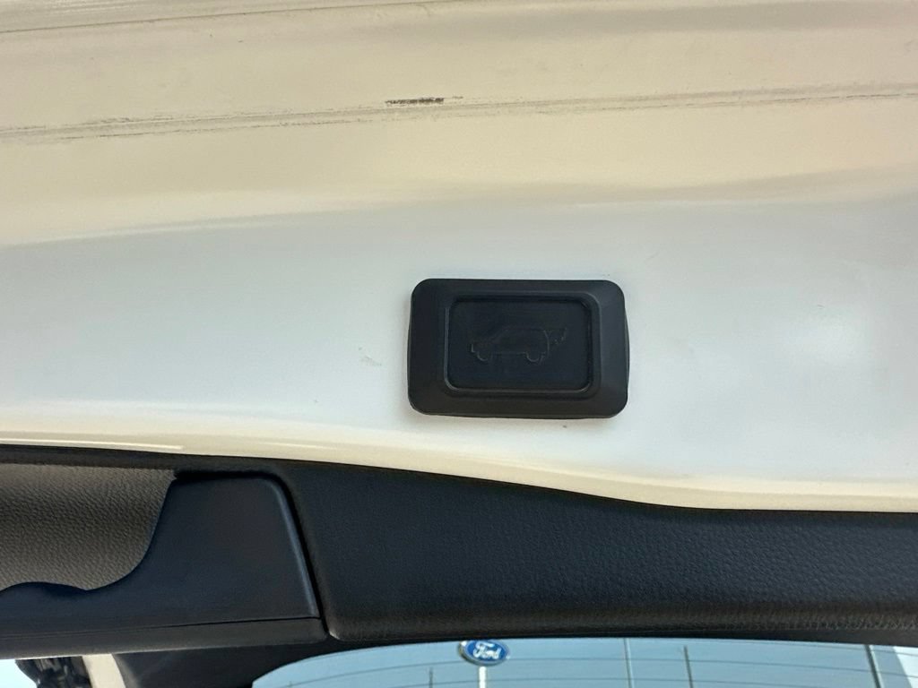 Used 2022 Toyota RAV4 XLE Premium AWD/4WD image 29