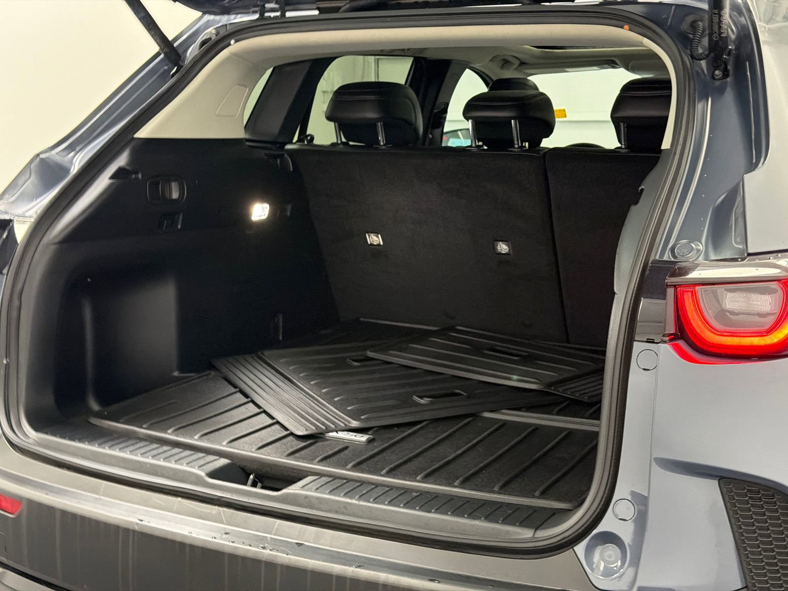 Used 2025 MAZDA CX-50 AWD 2.5 S w/ Weather Package image 8