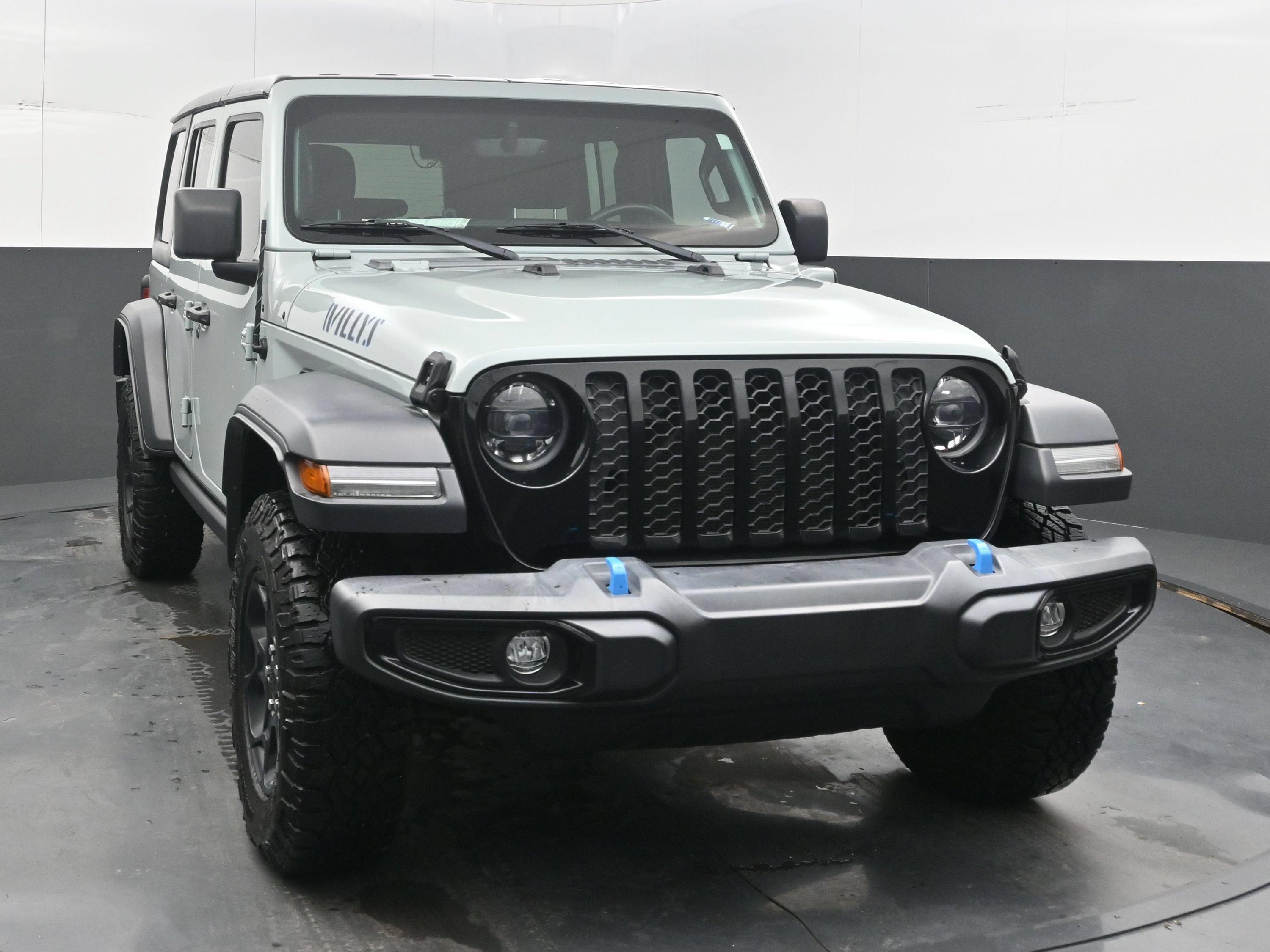 Used 2023 Jeep Wrangler Unlimited w/ 8.4" Radio Group AWD/4WD image 3