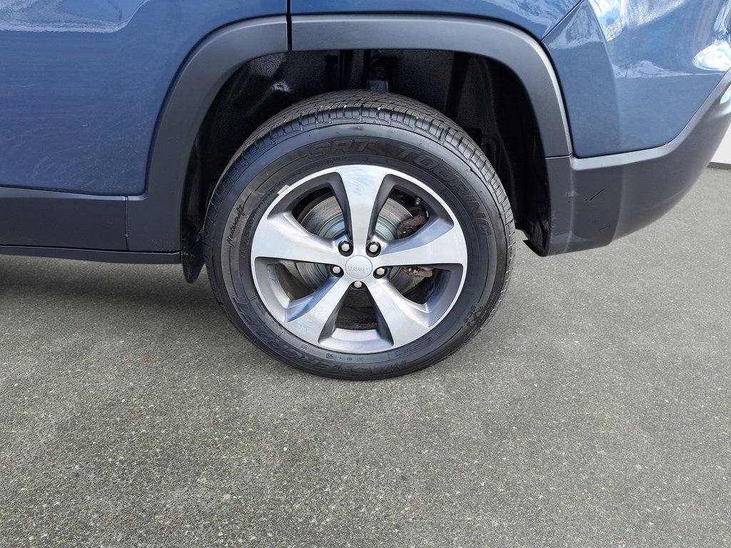 Used 2020 Jeep Cherokee Limited image 35