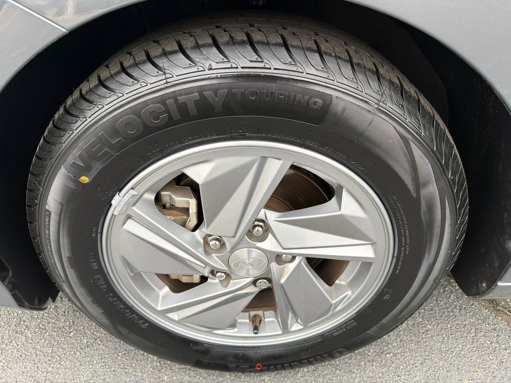 Used 2024 Hyundai Elantra SE image 11