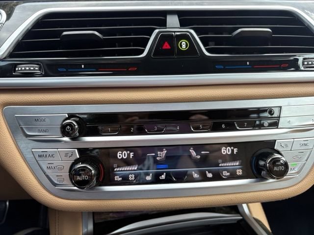 Used 2021 BMW 740i xDrive w/ M Sport Package AWD/4WD image 34