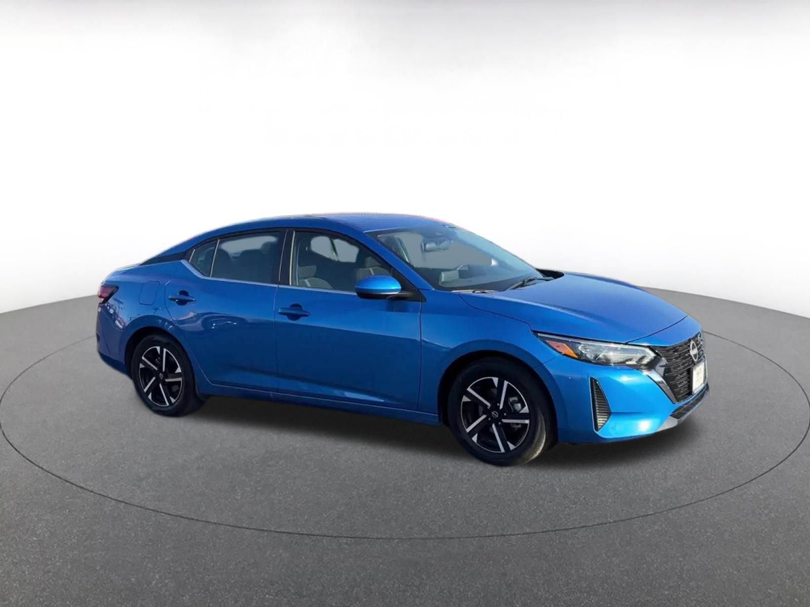 Used 2025 Nissan Sentra SV FWD video 2