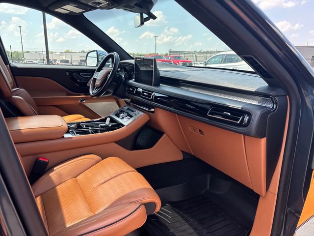 Certified 2020 Lincoln Aviator Black Label w/ Dynamic Handling Package AWD/4WD image 9