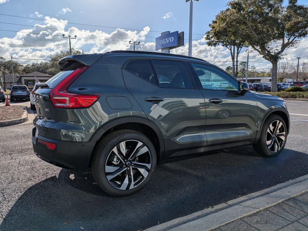 New 2026 Volvo XC40 B5 Ultra w/ Protection Package Premier AWD/4WD image 6