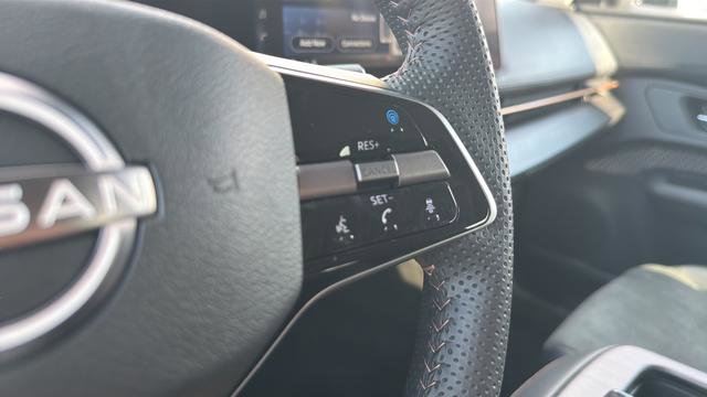 Used 2025 Nissan Ariya AWD image 43