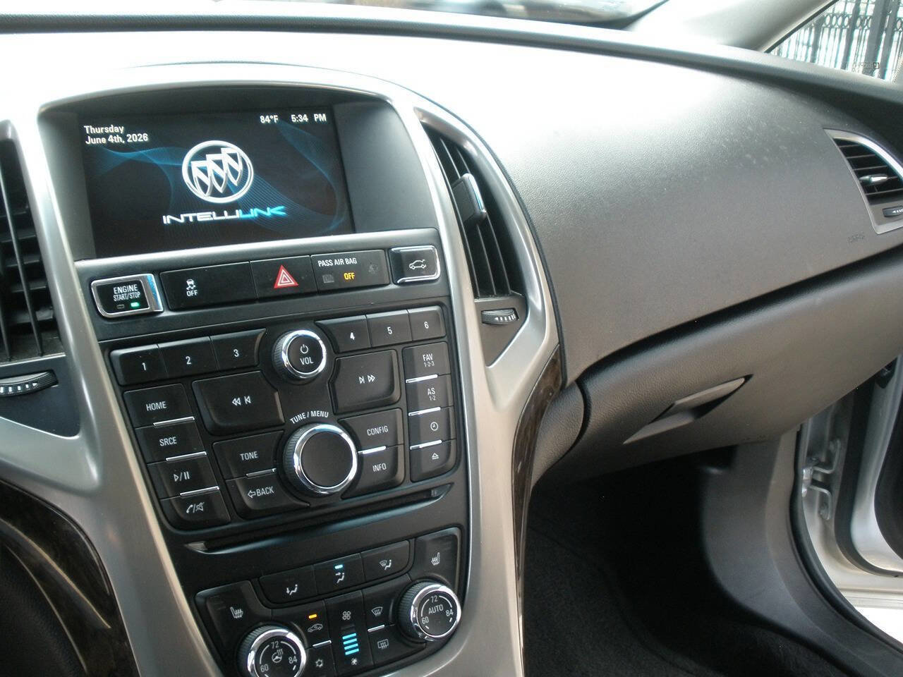 Used 2012 Buick Verano Leather FWD image 36