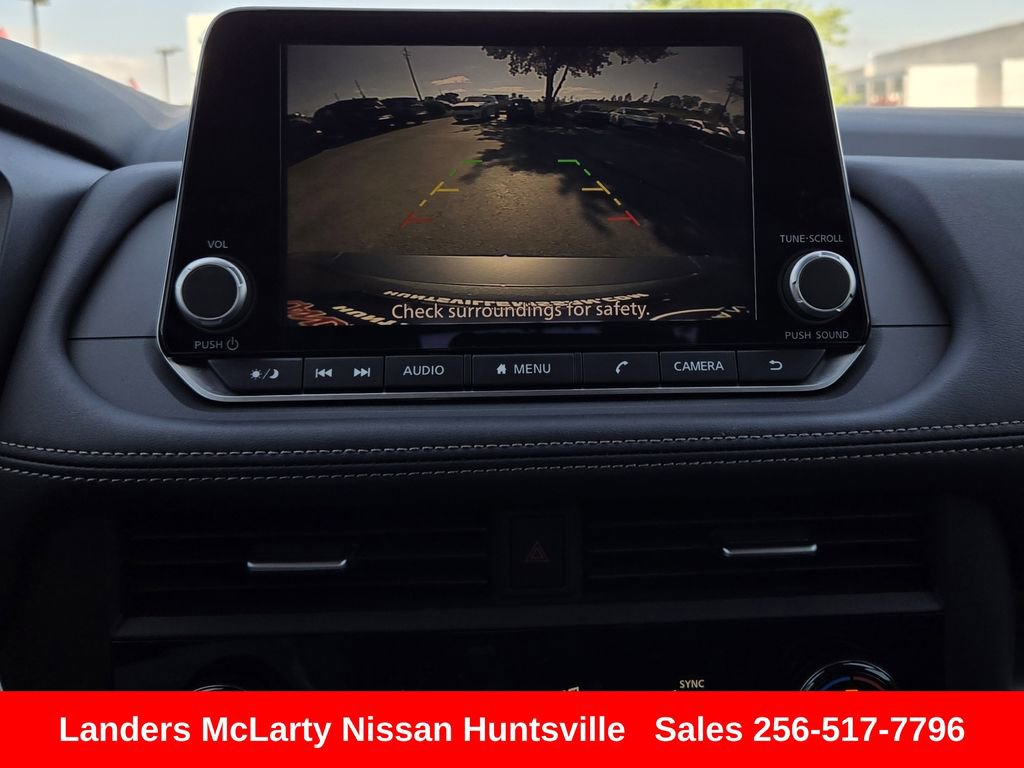 Used 2025 Nissan Rogue SV FWD image 19